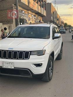 جیپ گراند شیرۆکی